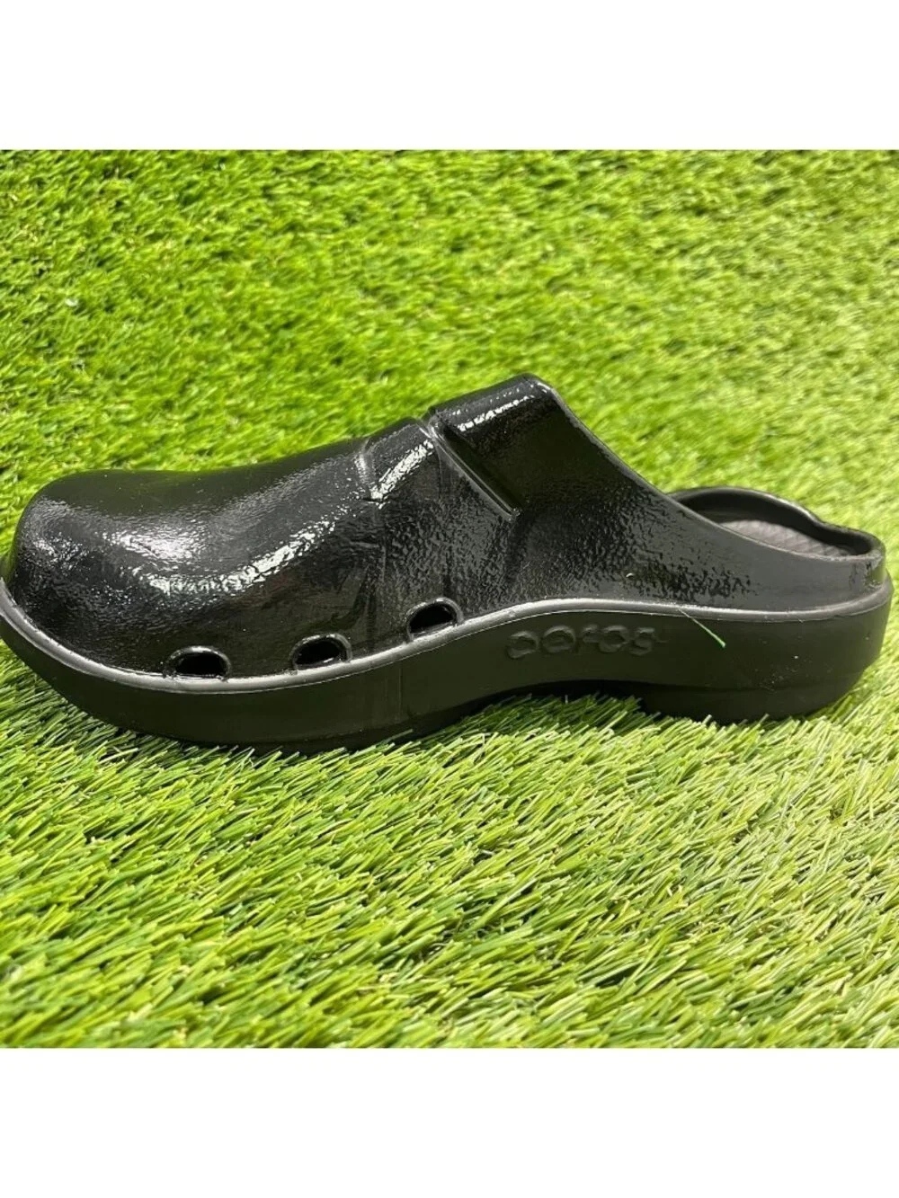 Oofos OOcloog Luxe Clog Womens Size 7 Patent Black Casual Walking Recovery Shoes